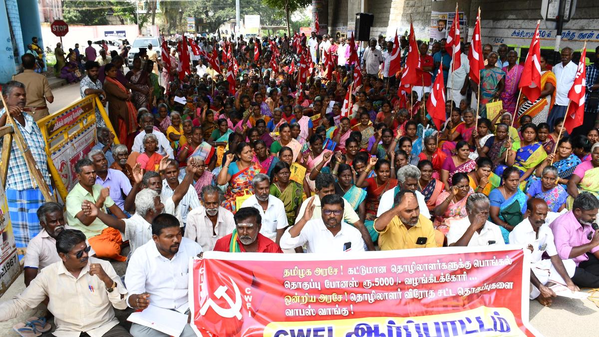 Construction workers demand festival bonus, pension hike