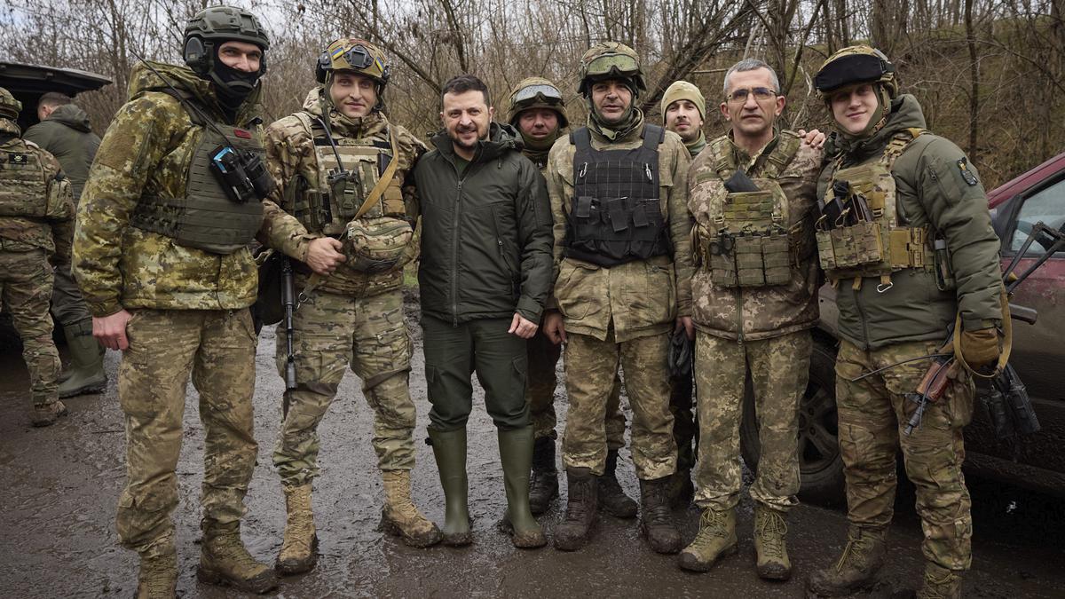 Ukrainian President confirms he's thinking about dismissing the country ...