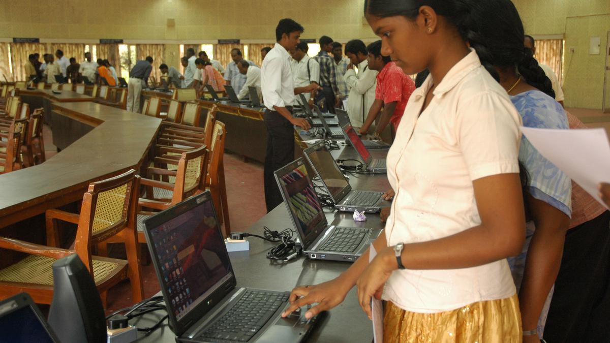 India’s PC market declines 30% in Q1 2023; premium laptop shipments worst hit