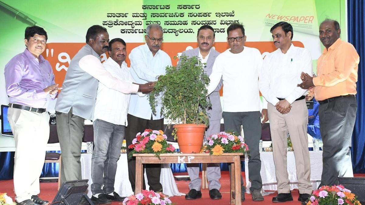 The challenge is in adapting to technological changes, effectively using them, journalism students told