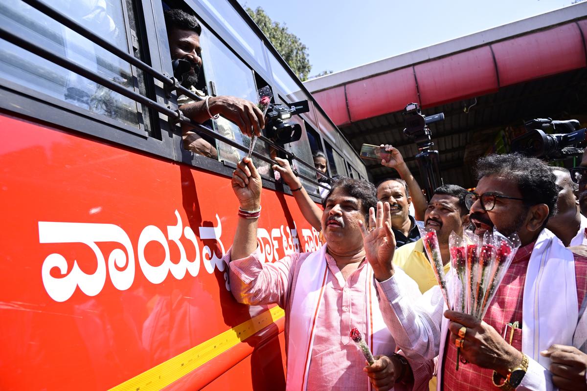 R Ashok, Leader of the Opposition in the Legislative Assembly, distribute roses to KSRTC bus passengers, during an agitation against the 15% bus fare hike, at the Kempegowda Bus Stand in Bengaluru on January 3, 2025. R Ashok, Leader of the Opposition in the Legislative Assembly, distribute roses to KSRTC bus passengers, during an agitation against the 15% bus fare hike, at the Kempegowda Bus Stand in Bengaluru on January 3, 2025.