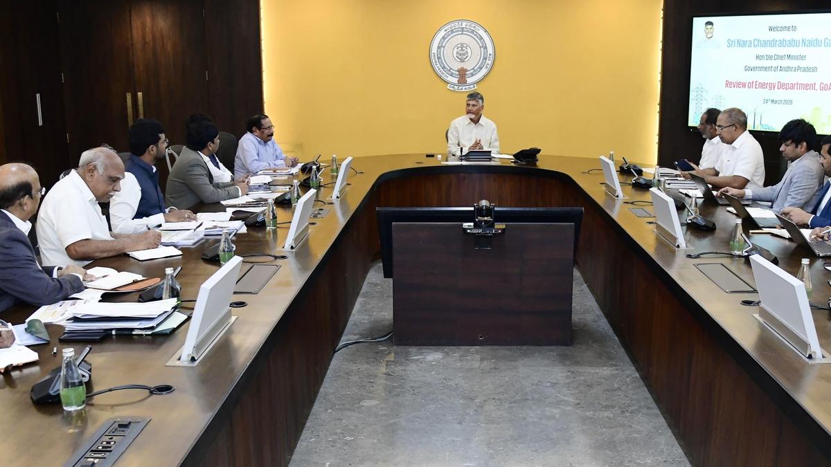 A.P. CM fixes power purchase cost target at ₹4 per unit