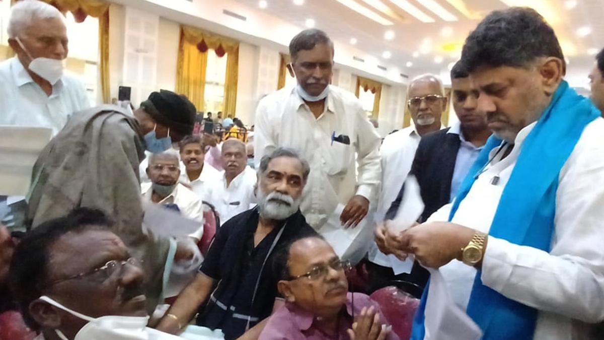 D.K. Shivakumar receives 2,600 appeals on second day of ‘Government at your doorstep’ programme