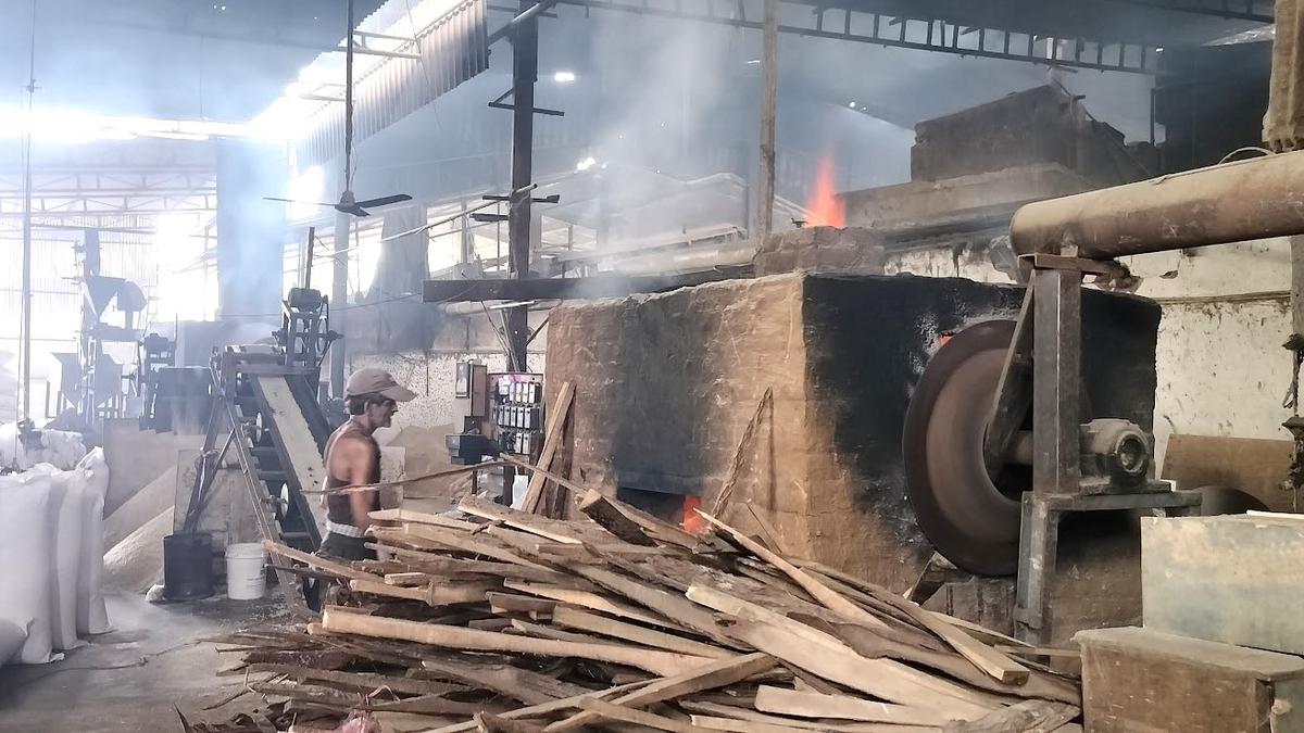 Puffed rice making business finds fewer takers among the young generation in Shivamogga