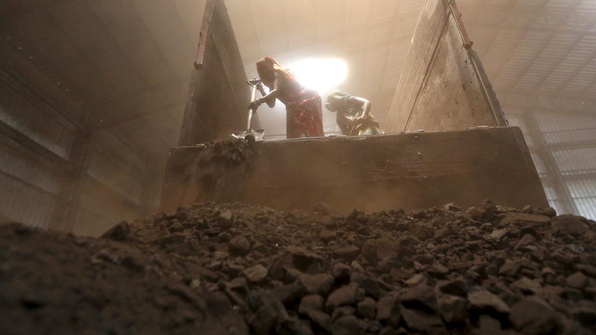 Parliament proceedings | India's coal production to touch 1 billion tonnes next fiscal: Centre
