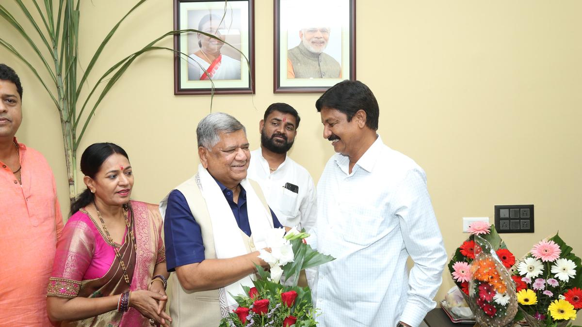 Jagadish Shettar calls for temporary stoppage of toll collection on some roads