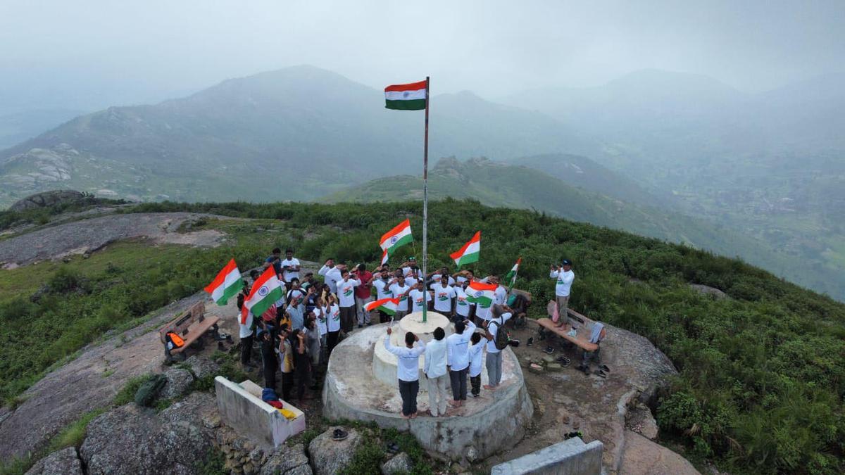 ‘Har Shikhar Tiranga’ team hoists the national flag on the highest peak in Andhra Pradesh