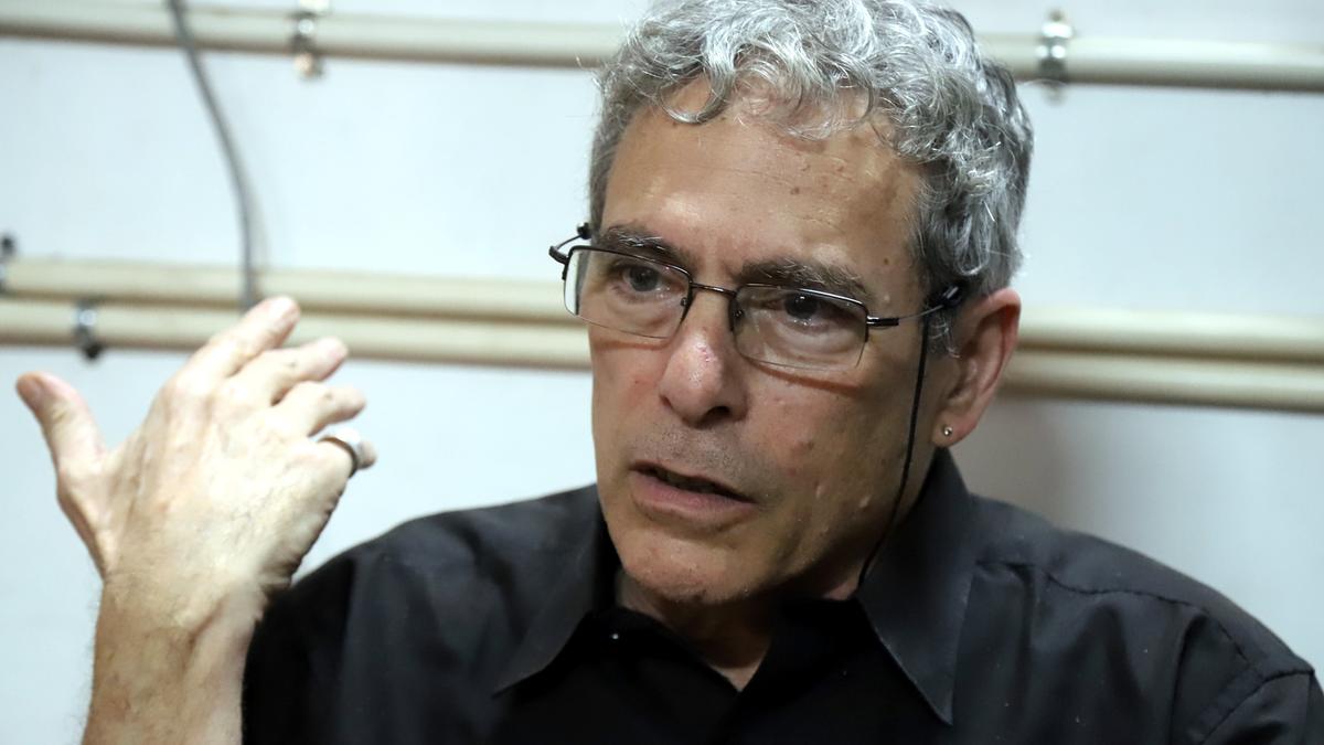An Israeli poet on a peace mission in the conflict zone 