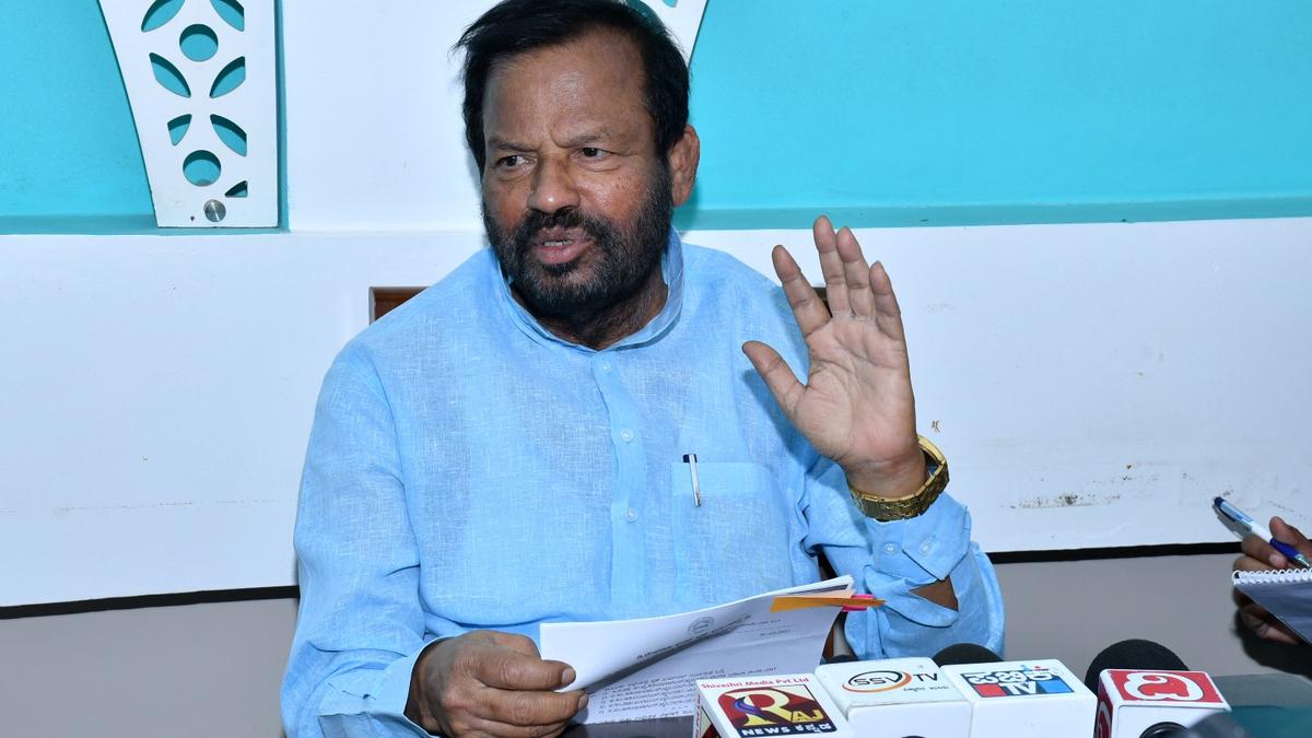 D.S. Veeraiah got kickback of ₹3 crore in truck terminal scam, bought four plots of land: CID charge sheet 