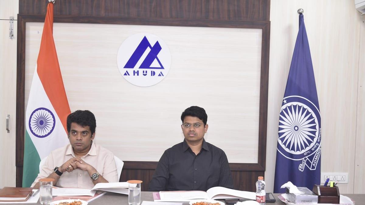 Vishnu Charan takes charge as AHUDA Vice-Chairman