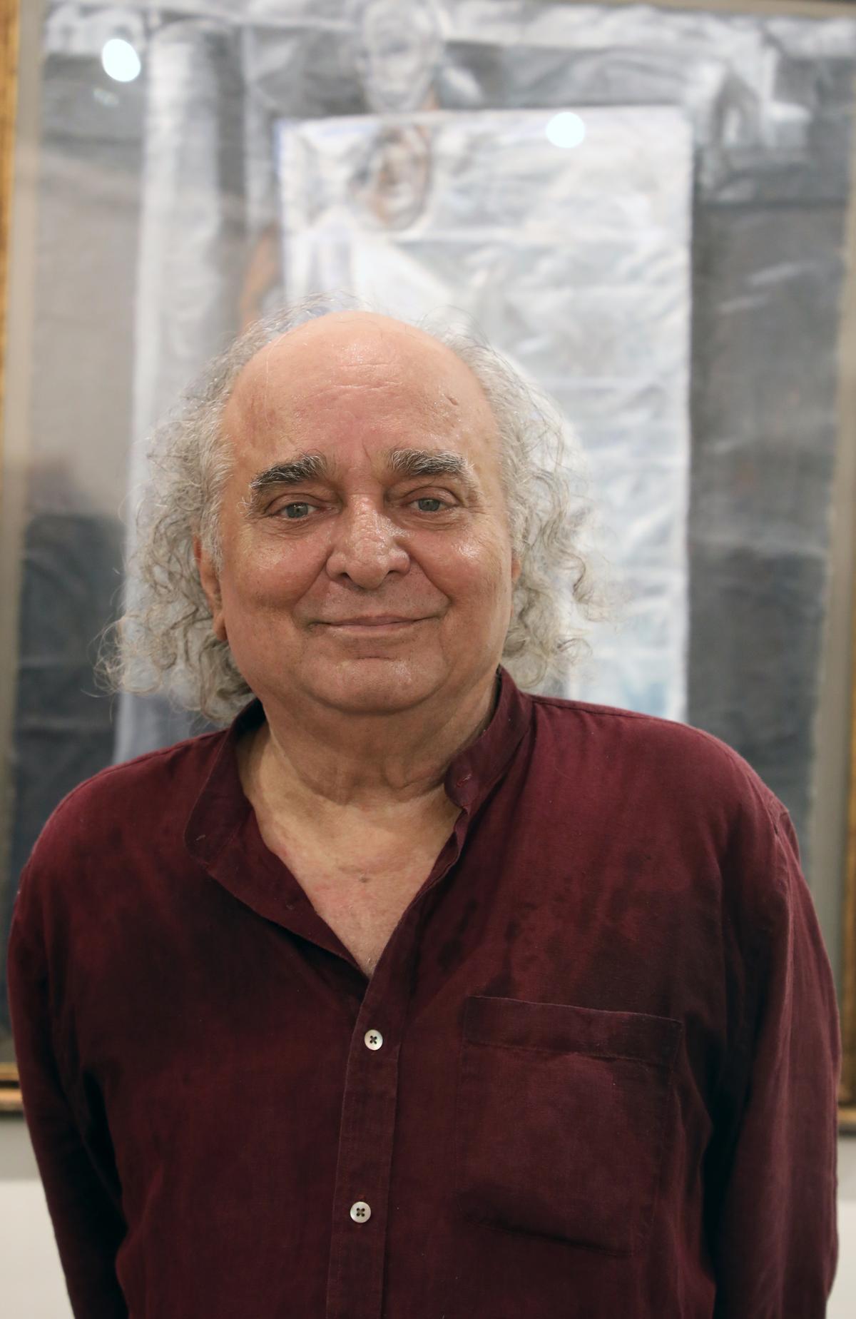 Senior artist C. Douglas at Cholamandal art village 