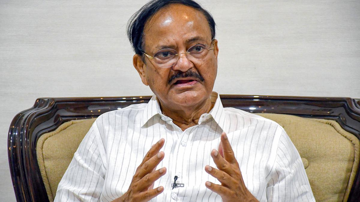 Former Vice-President Venkaiah Naidu calls for consensus formula to tackle air pollution in Delhi; says there should be no politicking