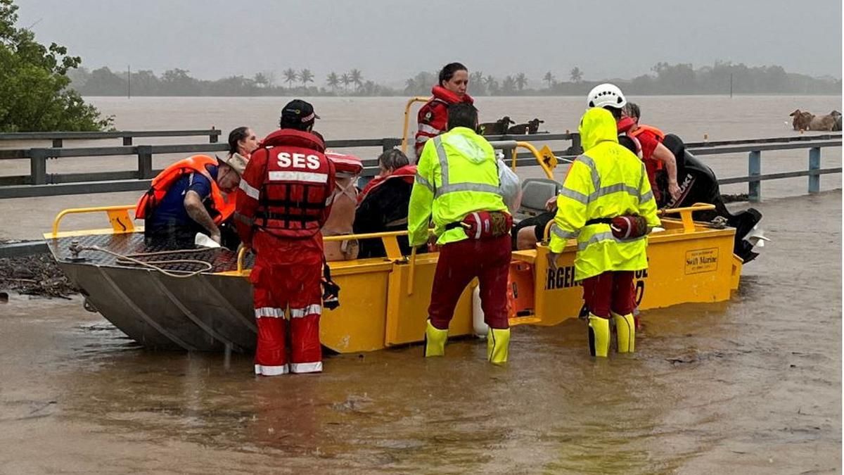 More than 300 rescued from floodwaters in northeast Australia