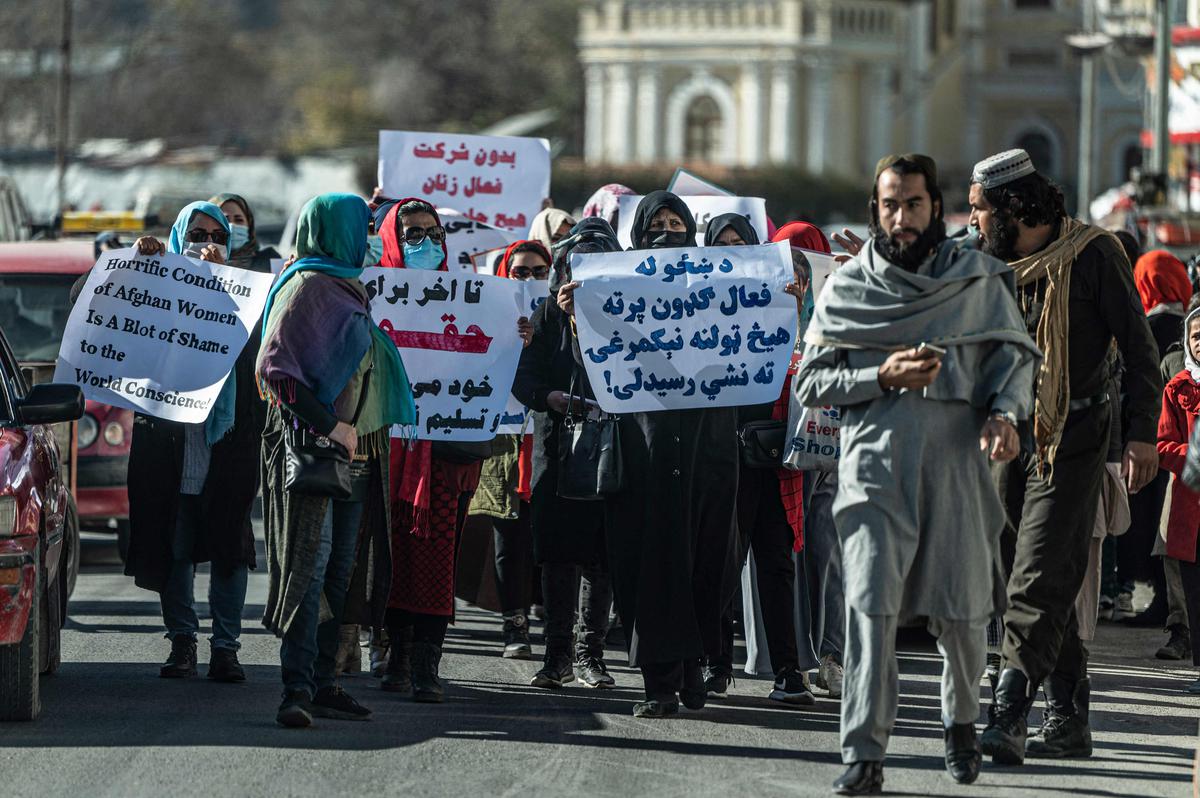 Afghan women protest on eve of UN day against violence