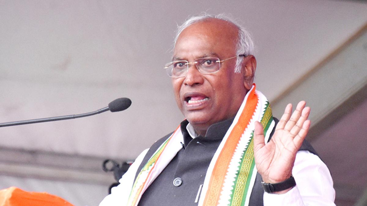 Kharge invites 21 like-minded parties to join concluding function of Bharat Jodo Yatra in Srinagar