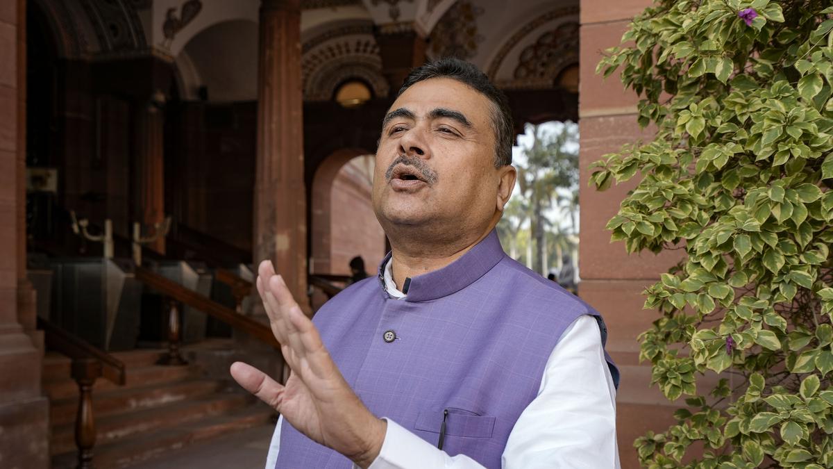 BJP submits memorandum to Bengal's poll panel chief claiming 16 lakh fake voters in state