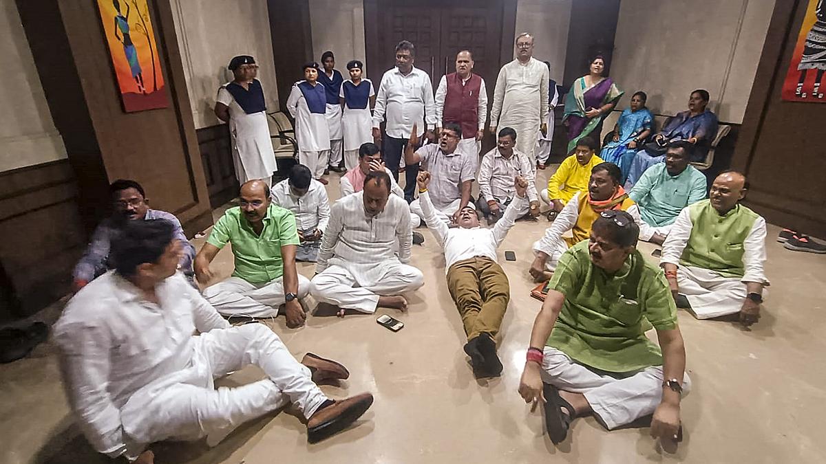 Jharkhand BJP MLAs stage protest inside Assembly with no electricity, to stay put in House through the night