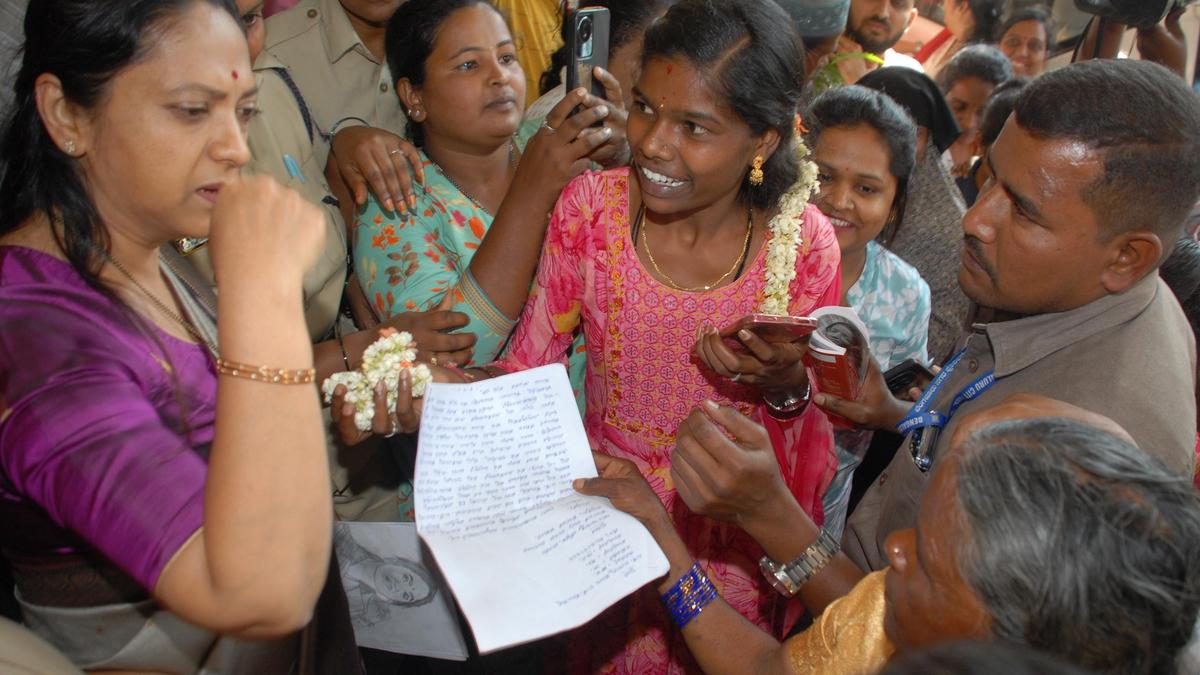 Women Commission chairperson calls for action against sale of liquor in rural areas, drug trafficking