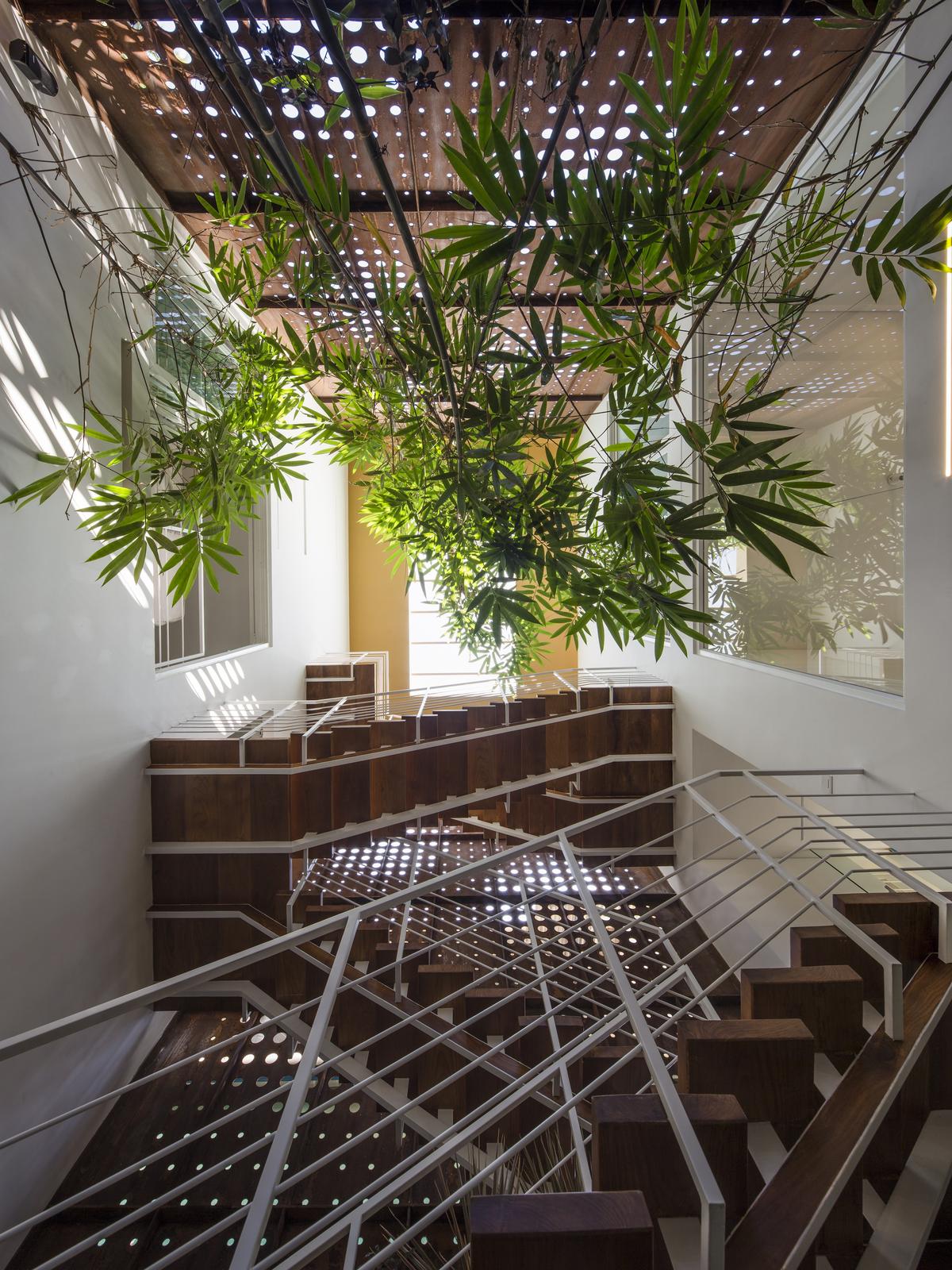 The Breathing Wall Residence: a view of the central court from below.