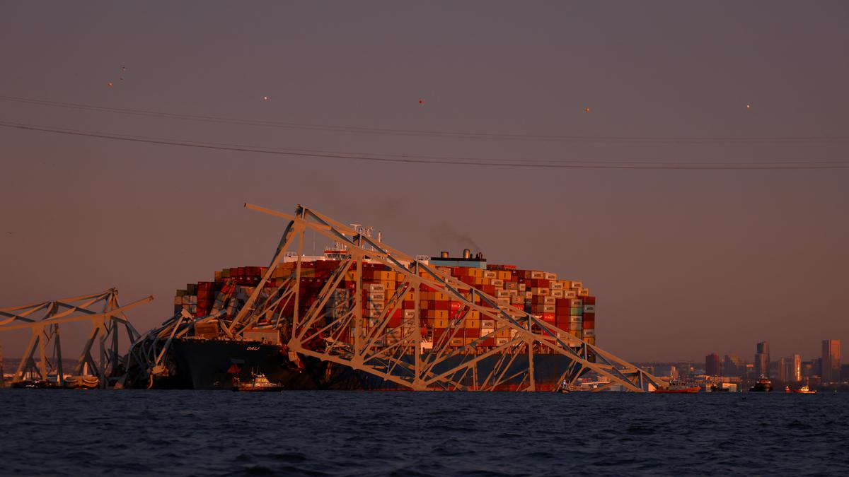 Baltimore Bridge collapse Cargo ship hits Baltimore’s Key Bridge