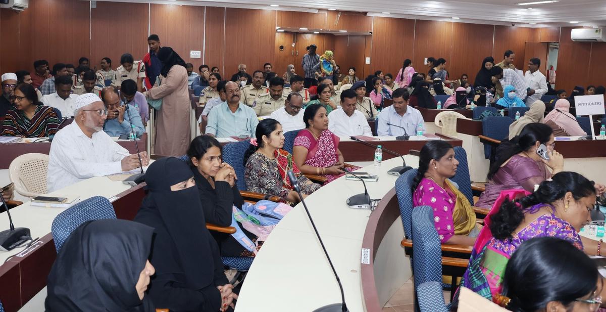 A large number of women gathered at the Hyderabad district collectorate on Tuesday, December 23 for the ‘Naari Nyay – Hear Her Out’ open hearing, organised by the Telangana State Commission for Women