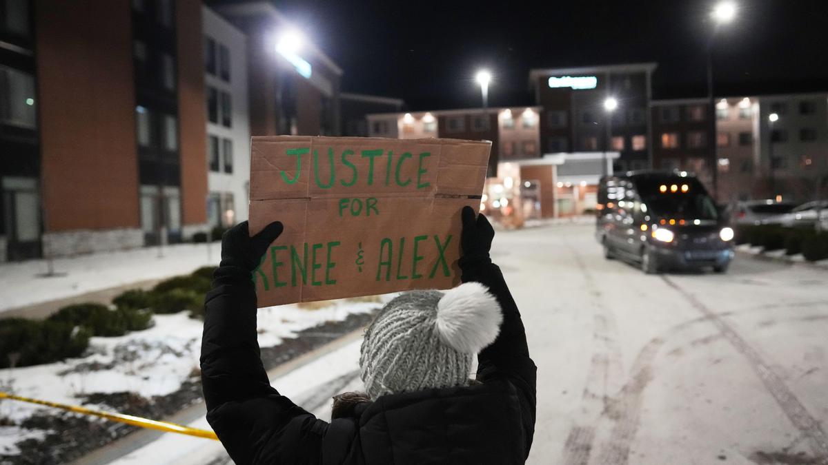 U.S. immigration agents face backlash after Minneapolis killings