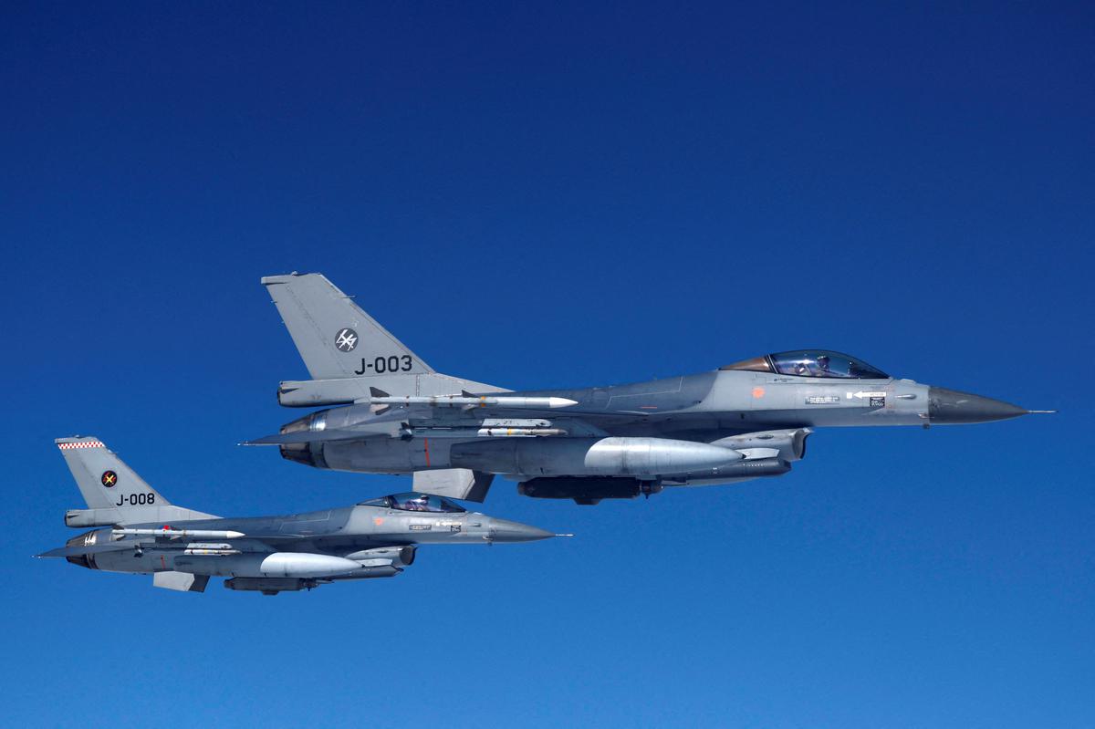 미국은 덴마크와 네덜란드에서 우크라이나에 F-16을 보내는 데 동의합니다.