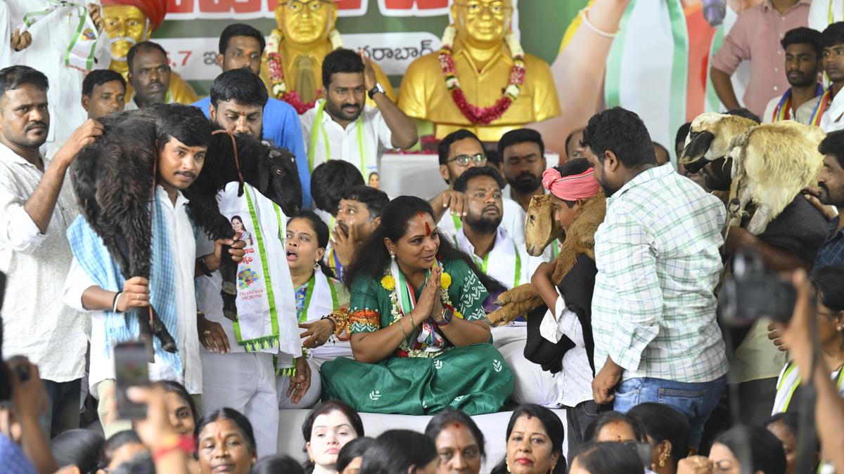 Telangana Jagruthi chief Kavitha launches 72-hour hunger strike demanding 42% reservation for BCs