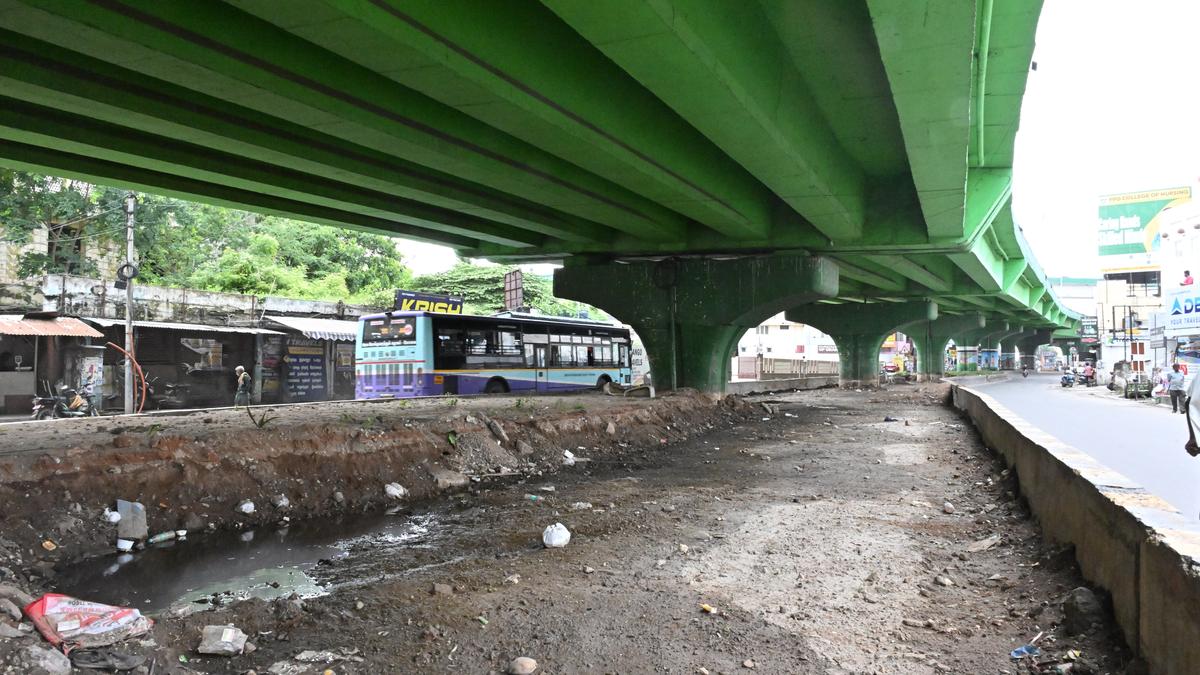 Coimbatore Corporation’s move to create parking under Gandhipuram flyover opposite Omni bus stand draws flak