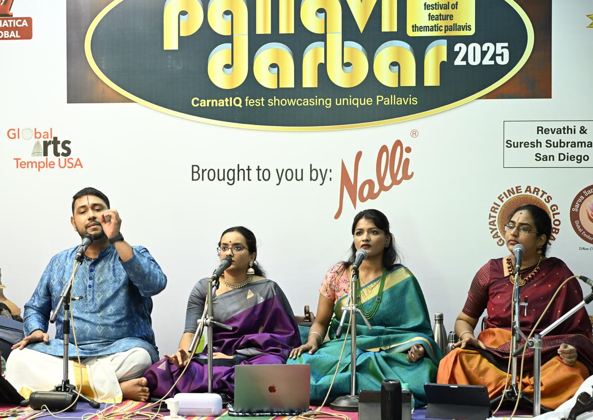 R.P. Shravan, Shruthi Shankar Kumar, Dhanya Rudrapatnam and Padmashree Srinivasan performing at Pallavi darbar at Srinivasa Sastri Hall, Luz, Mylapore.