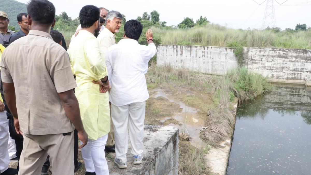 Farmers in Andhra Pradesh facing untold miseries in the absence of assured water for irrigation, says TDP chief Chandrababu Naidu