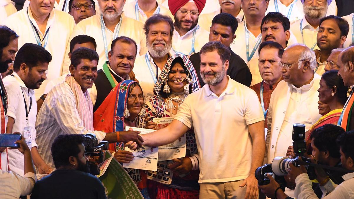 Sonia Gandhi delivered Telangana and will deliver the six guarantees too: Rahul