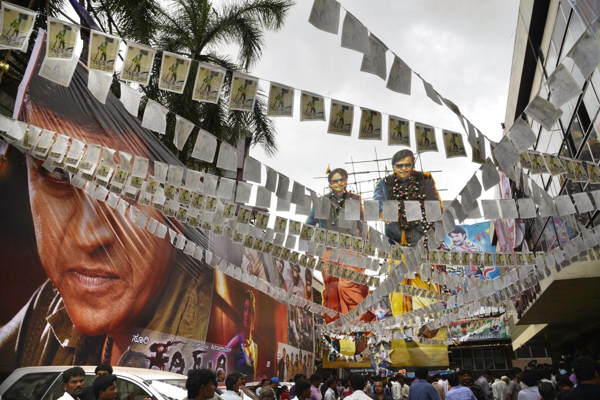 Housefull boards fade into oblivion as no revival in sight for single screens in 'Broadway of cinema' - The Hindu