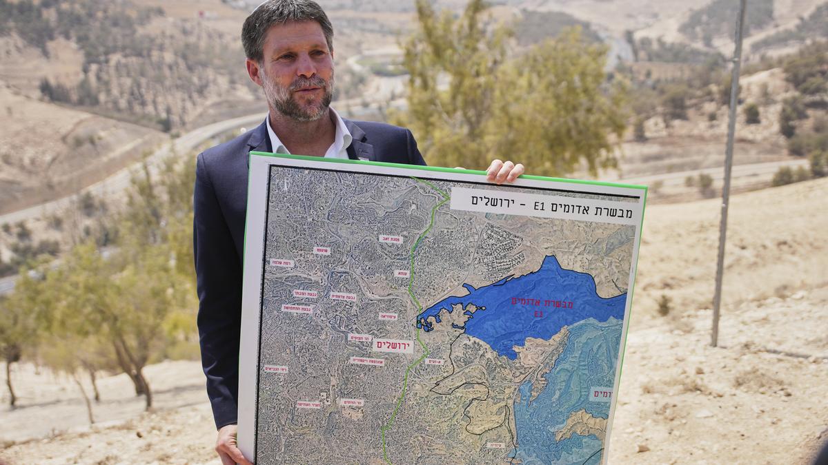 https://th-i.thgim.com/public/incoming/h60tl2/article69934444.ece/alternates/LANDSCAPE_1200/CORRECTION_Israel_Palestinians_40966.jpg