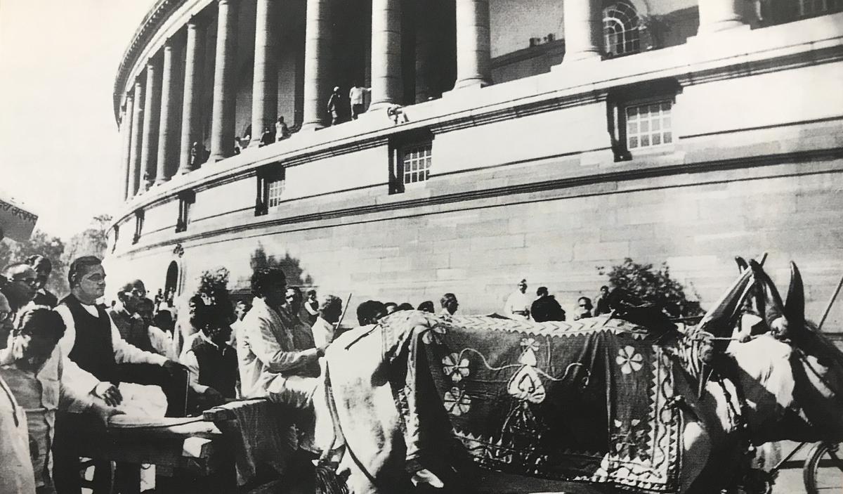 Vajpayee arrived in Parliament on a bullock cart in November 1973 to protest against the hike in petrol prices.