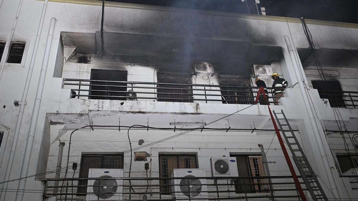 Woman officer charred to death in fire at LIC office in Madurai