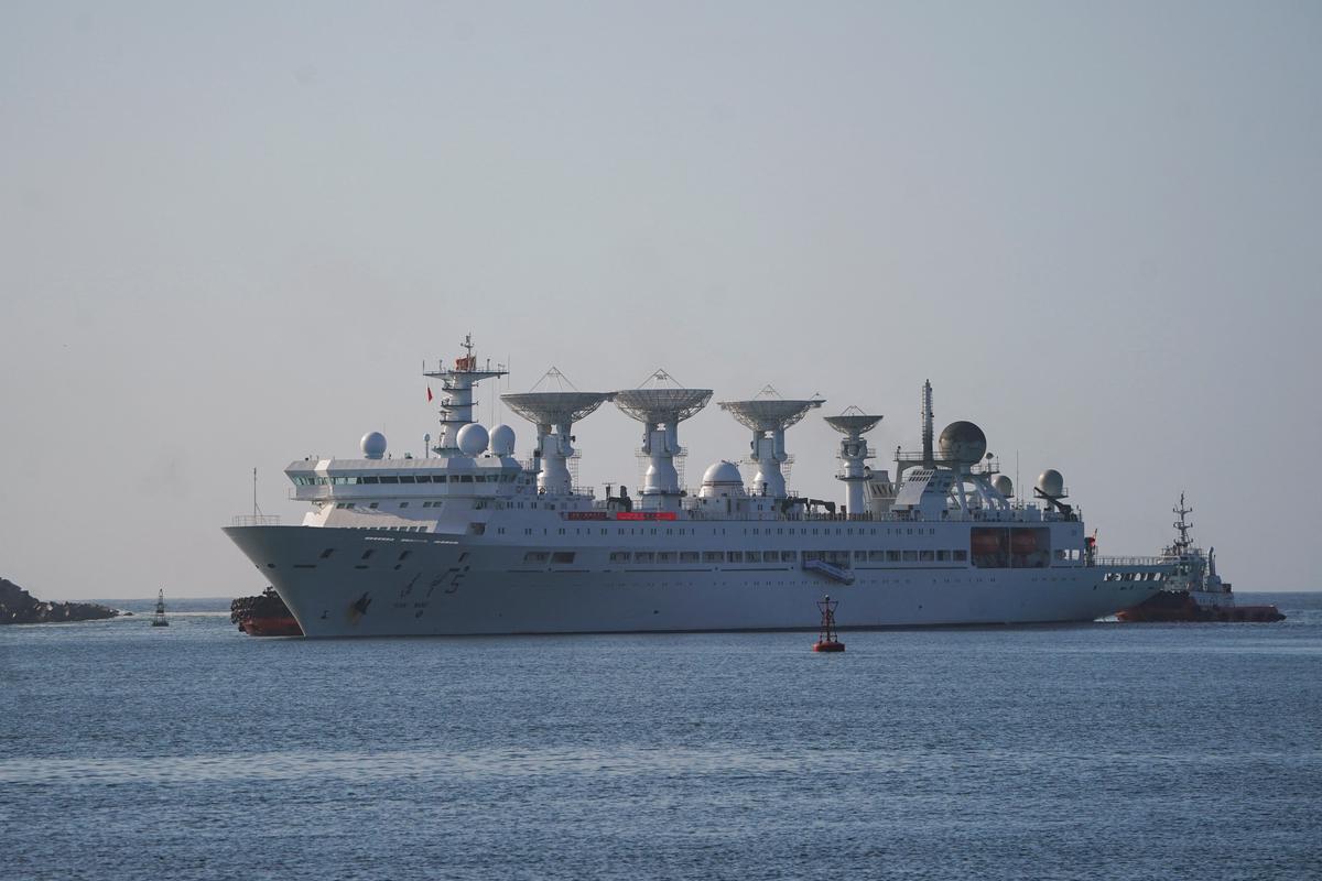 Chinese warship docks at Colombo Port - The Hindu