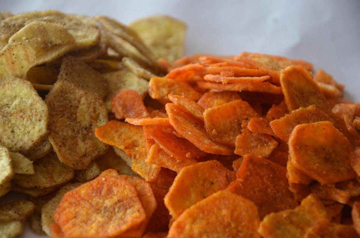 The spiced banana chips varieties 
