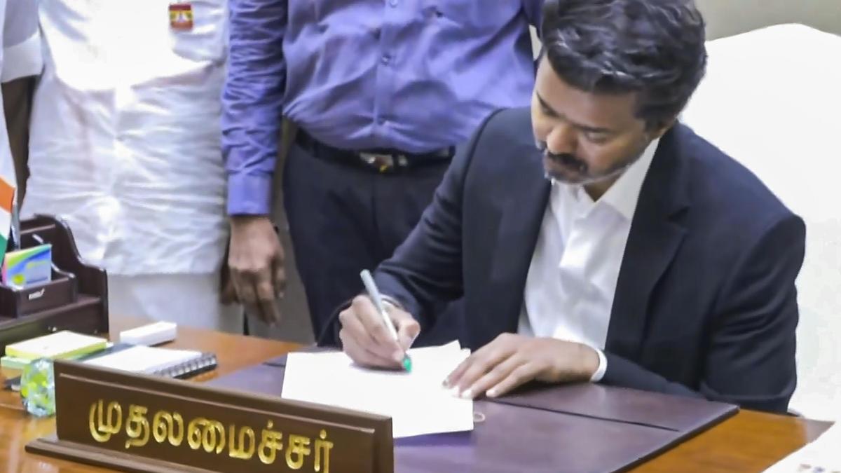 Vijay urges Union Minister to secure the release of six T.N. fisherfolk arrested by Lankan Navy