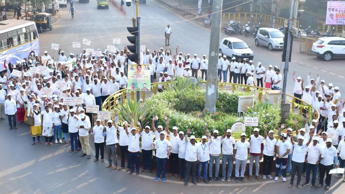 Walkathon in Dharwad creates awareness on cultivation of millets