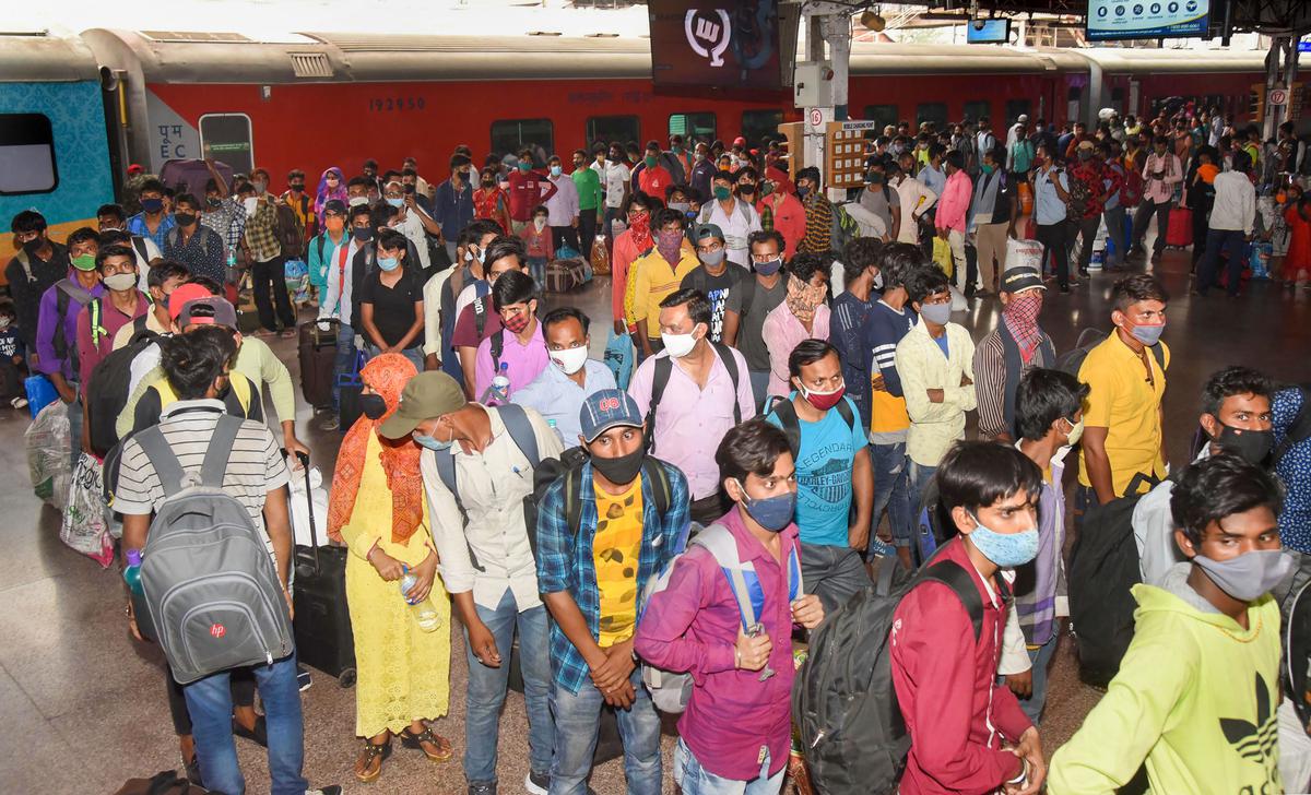 Man dies at Pune railway station, cops refute stampede rumours