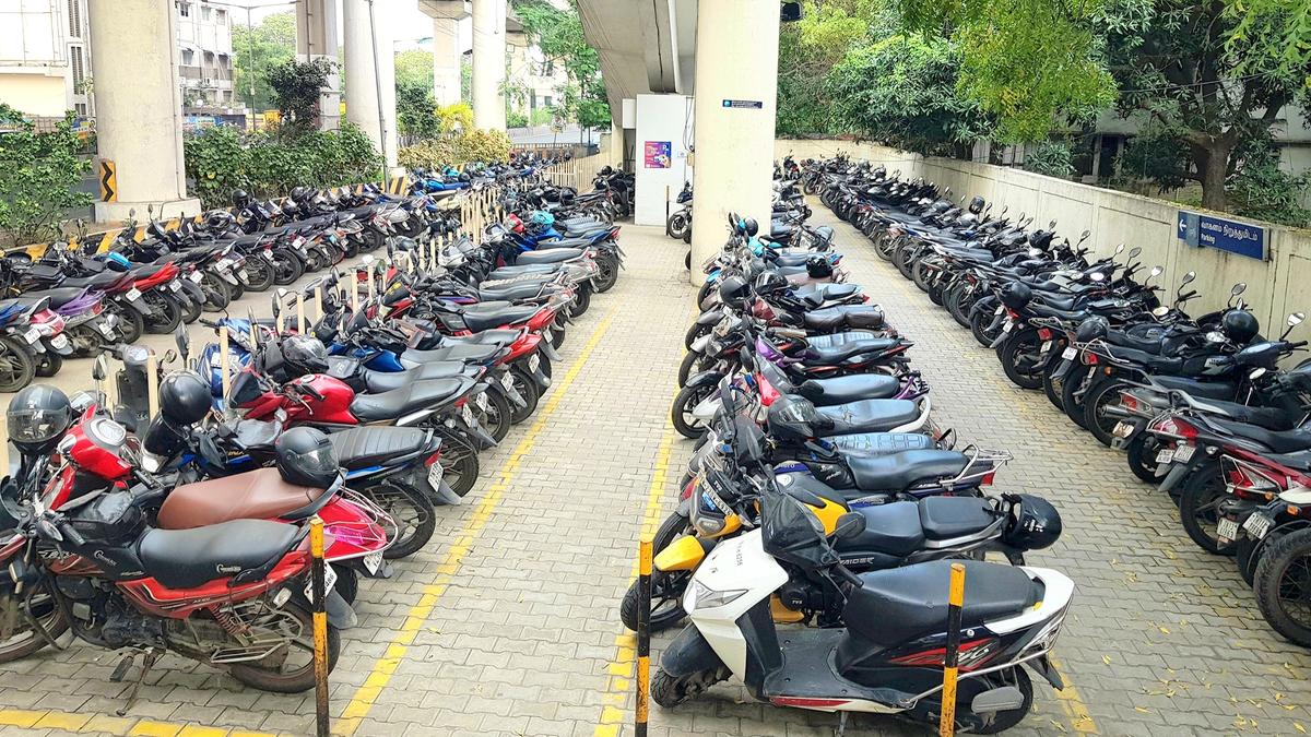 Chennai Metro Rail Limited likely to hike parking fee for non-commuters in stations soon