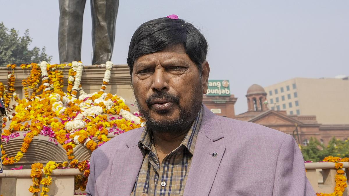 Athawale opposes Maharashtra govt's 'love jihad' law plan, says PM considers all as equal