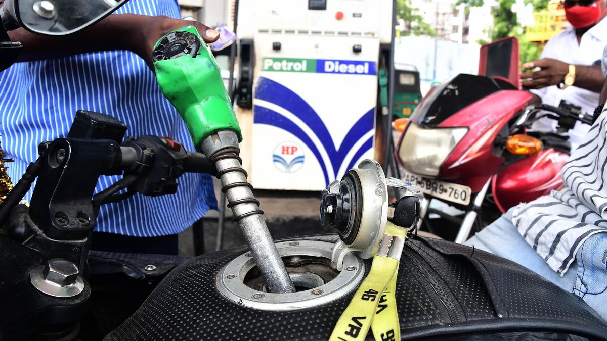 Naidu and Pawan welcome Centre’s decision to cut excise duty on petrol, diesel