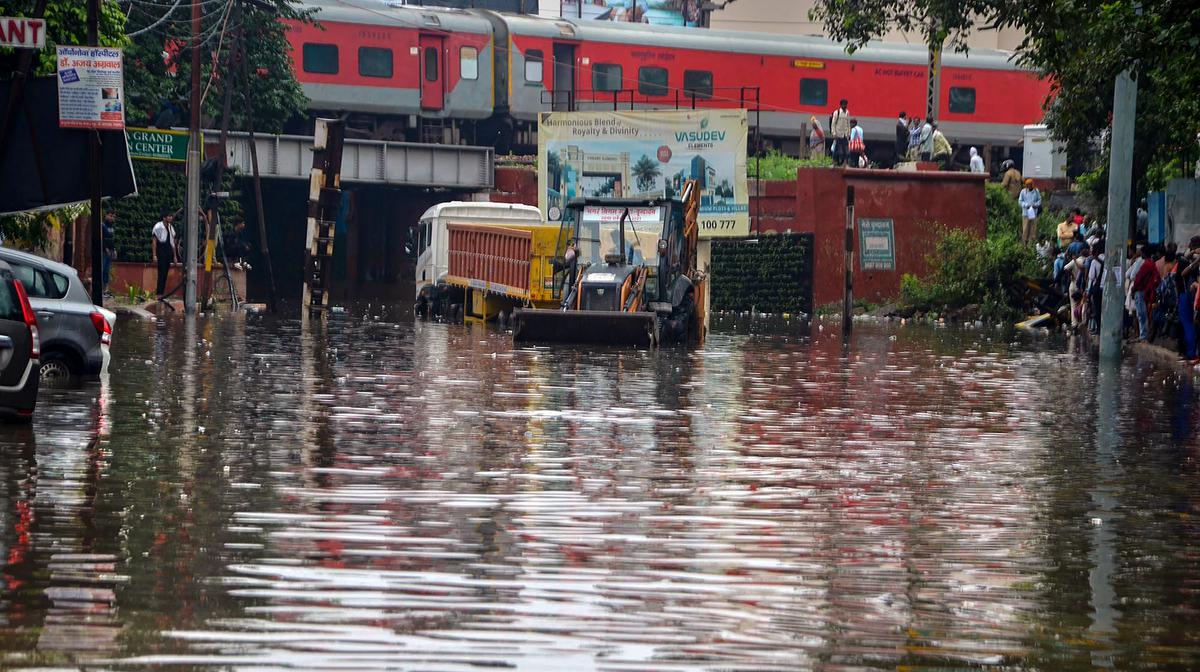 Schools in Lucknow, several other U.P. districts shut today due to heavy rains