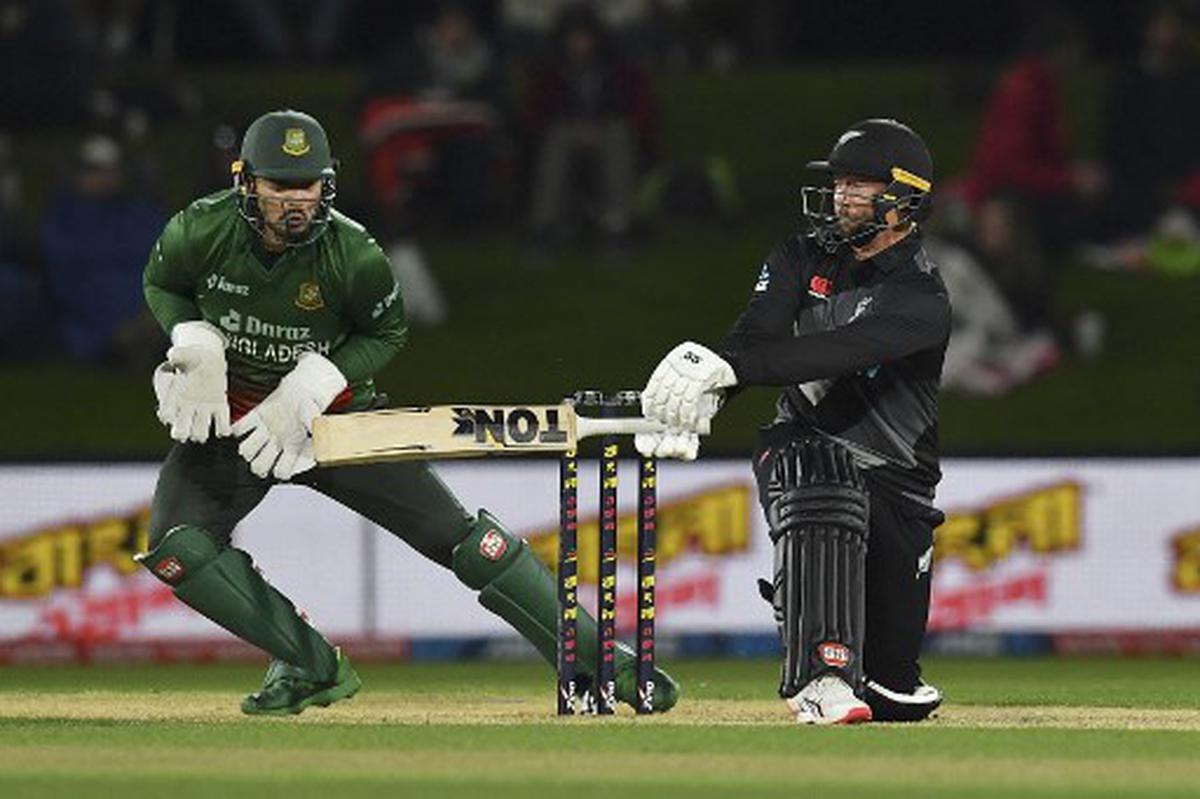 Conway guides New Zealand to T20 tri-series win over Bangladesh