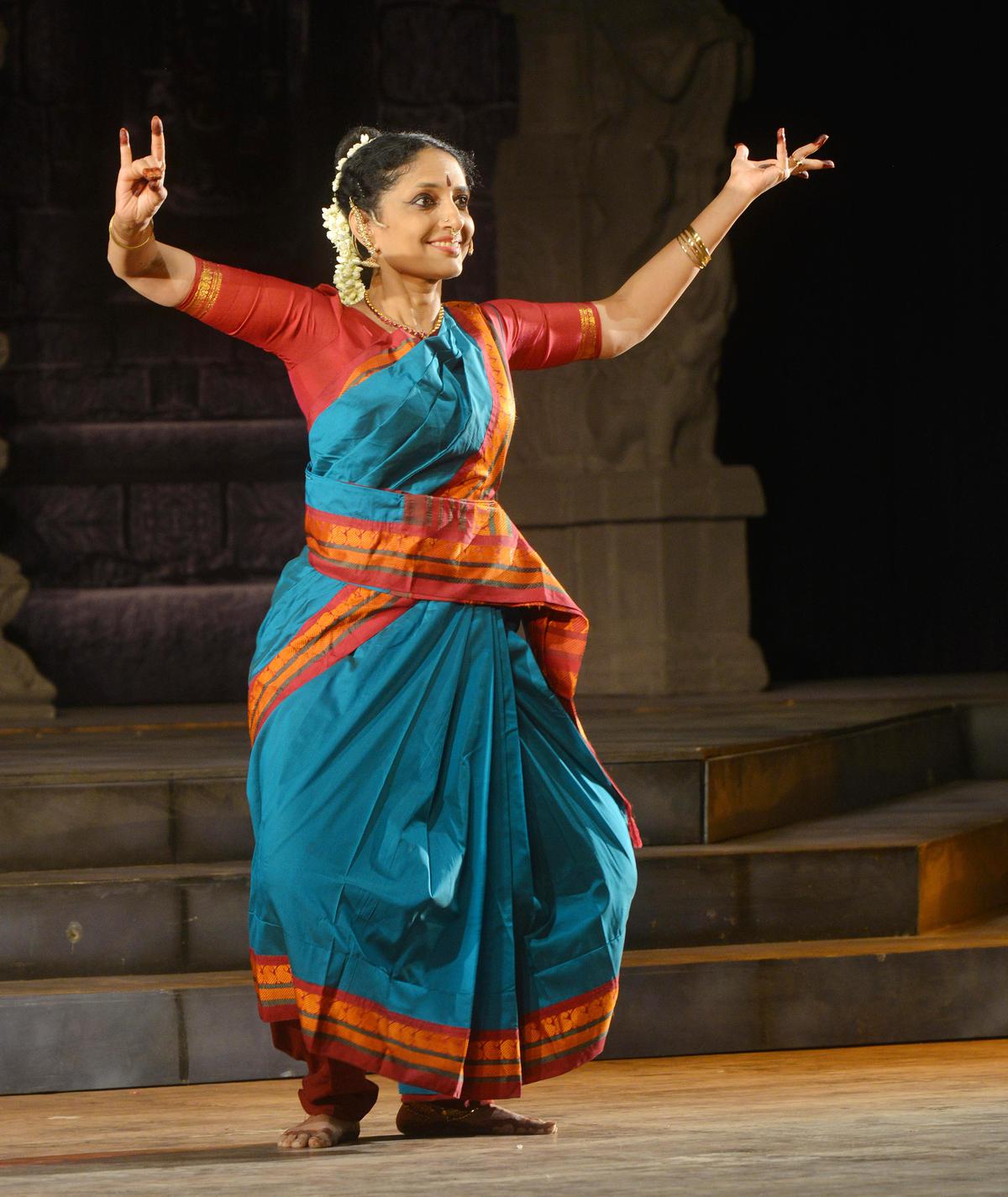 Bharatanatyam artiste Sumitra Nitin as Kamalakshi danced and emoted with the necessary conviction. A scene from the English play ‘Kamalakshi’ staged at Narada Gana Sabha.