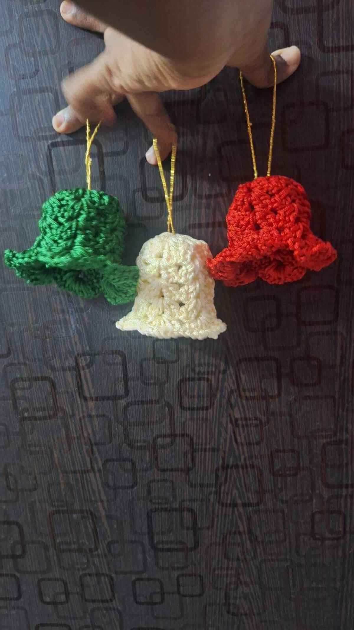 इन्फेंटा लियोन द्वारा क्रोकेटेड शिल्प 