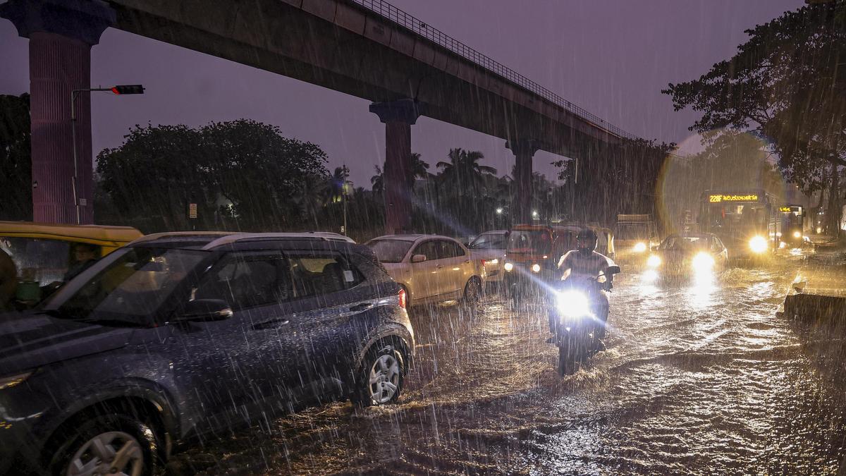 Evening rain causes metro disruption, brings city traffic to crawl