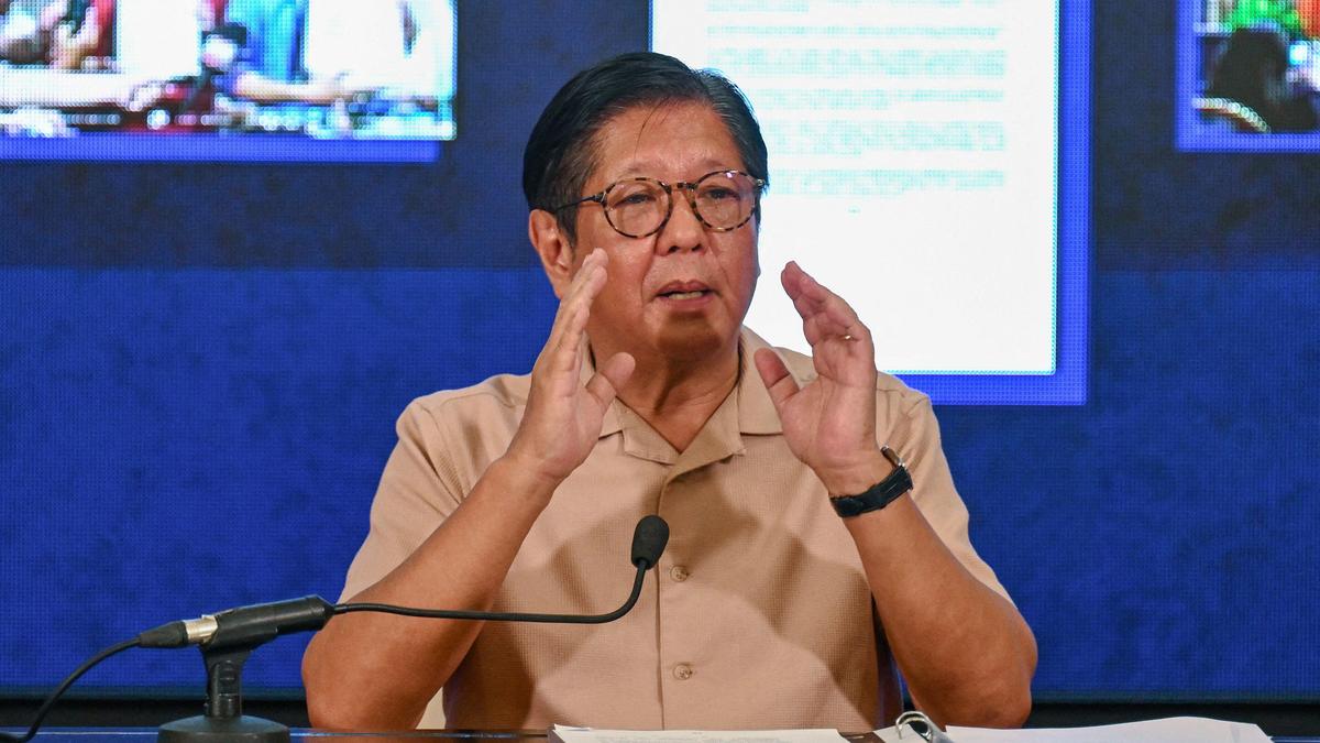 Philippines arrests ex-general who called for President's ouster